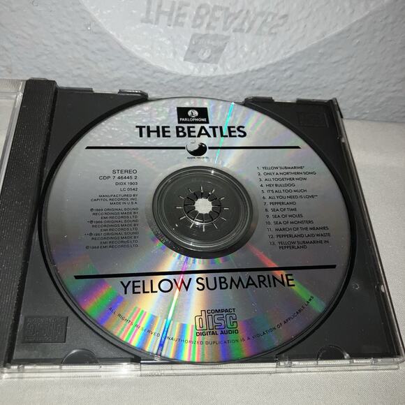 Cd Disc Only The Beatles Yellow Submarine No Art / Inlay Scratched But Works - Picture 2 of 3